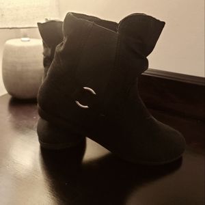 True Craft black suede ankle boots. Size 6.